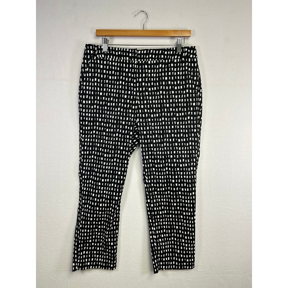 Professional New York & Company Womens 10 Black White Geometric Ankle Pants
